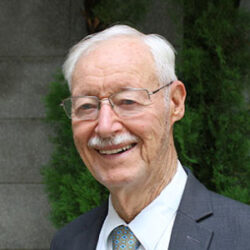 Pastor Joseph Cullen Rast II, together with his wife Janet and their children, arrived in São Paulo in 1968. He completed his studies at Washington Bible College and Moody Bible Institute in the United States. The family served for ten years in Mato Grosso, teaching at the Centro de Treinamento AMI (Bible Institute for Indians). Pastor Cullen currently serves as president of Comunicações Evangélicas (COMEV), a non-profit evangelical ministry founded by missionaries. COMEV was responsible for some of the first evangelical music and radio programs in Brazil and provided audio support for Billy Graham’s crusade at Morumbi Stadium in the 1970s. Today, the ministry also distributes Christian films through www.comev.com. Pastor Cullen maintains an active radio ministry available online at www.atos420.radio.br.